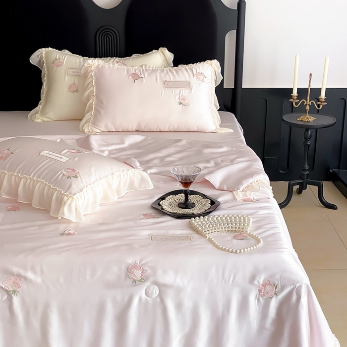 91家纺网 家纺一手货源 找家纺 （总）MIU缪家居 2025新款60支兰精天丝夏被四件套 爱莎 单夏被控价288/四件套控价388 