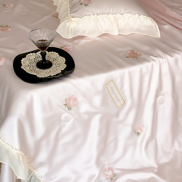 91家纺网 家纺一手货源 找家纺 （总）MIU缪家居 2025新款60支兰精天丝夏被四件套 爱莎 单夏被控价288/四件套控价388 