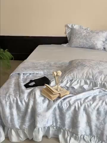 91家纺网 家纺一手货源 找家纺 MIU缪家居 2025新款60支兰精天丝夏被四件套 疏影 单夏被控价258/四件套控价358  蓝色