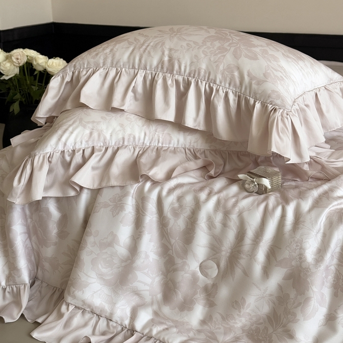 91家纺网 家纺一手货源 找家纺 MIU缪家居 2025新款60支兰精天丝夏被四件套 疏影 单夏被控价258/四件套控价358  粉色