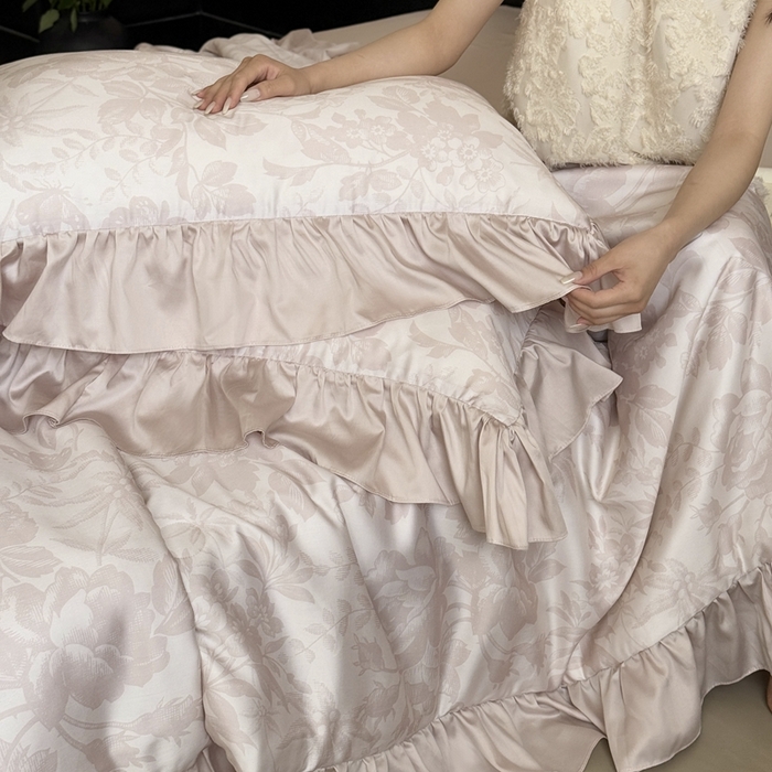 91家纺网 家纺一手货源 找家纺 MIU缪家居 2025新款60支兰精天丝夏被四件套 疏影 单夏被控价258/四件套控价358  粉色