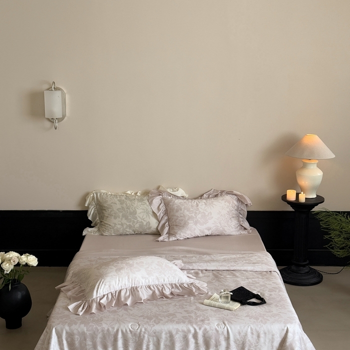 91家纺网 家纺一手货源 找家纺 MIU缪家居 2025新款60支兰精天丝夏被四件套 疏影 单夏被控价258/四件套控价358  粉色