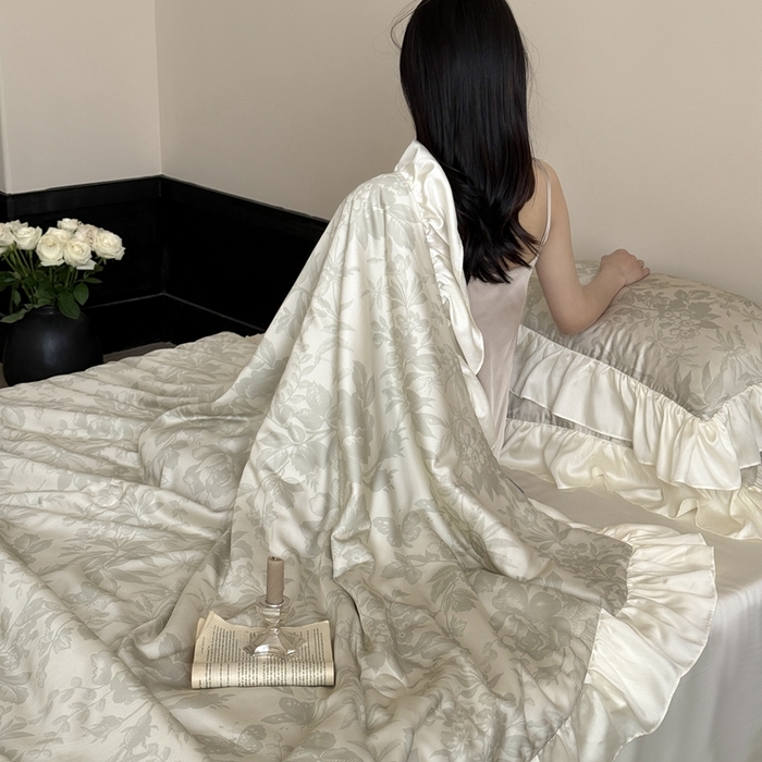 91家纺网 家纺一手货源 找家纺 MIU缪家居 2025新款60支兰精天丝夏被四件套 疏影 单夏被控价258/四件套控价358  绿色