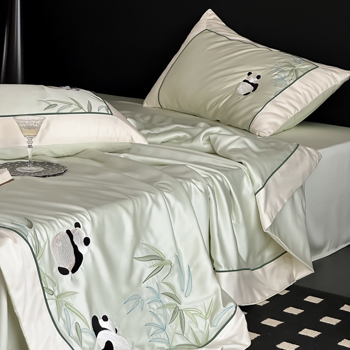 91家纺网 家纺一手货源 找家纺 MIU缪家居 2025新款60支兰精天丝夏被四件套 熊猫与竹 单夏被控价288/四件套控价388  清绿