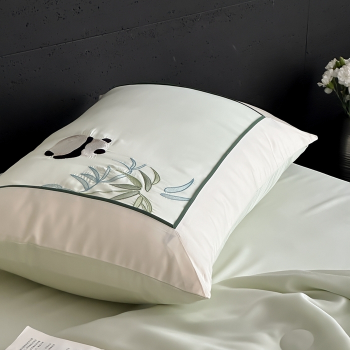 91家纺网 家纺一手货源 找家纺 MIU缪家居 2025新款60支兰精天丝夏被四件套 熊猫与竹 单夏被控价288/四件套控价388  清绿