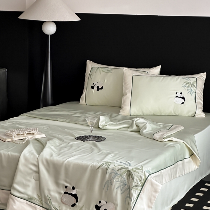 91家纺网 家纺一手货源 找家纺 MIU缪家居 2025新款60支兰精天丝夏被四件套 熊猫与竹 单夏被控价288/四件套控价388  清绿