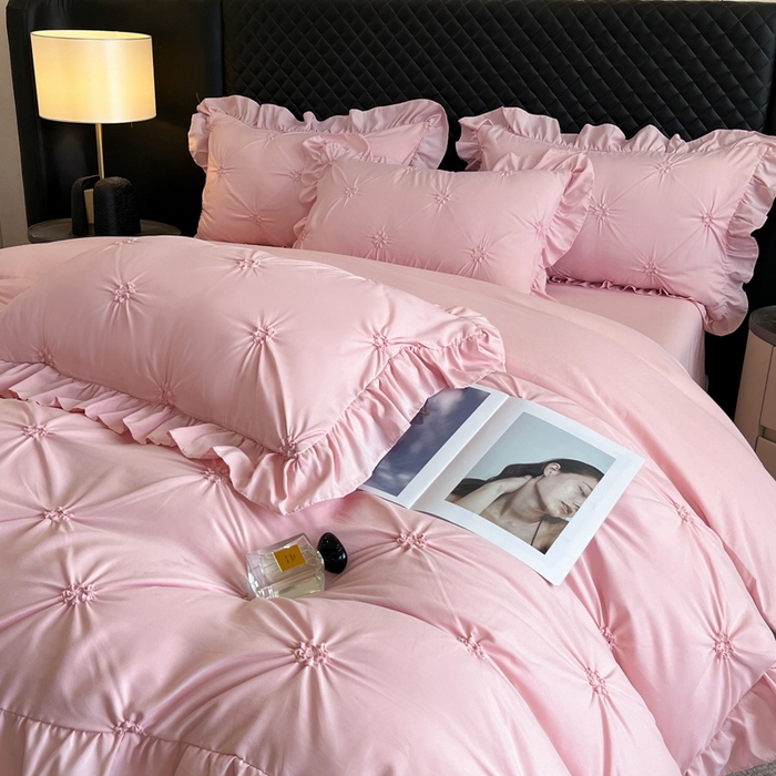 91家纺网 家纺一手货源 找家纺 千希家纺 2025新款扭花花边工艺四件套-唯美系列 买家秀加QQ群920079874或445224204或微信私信 唯美-粉