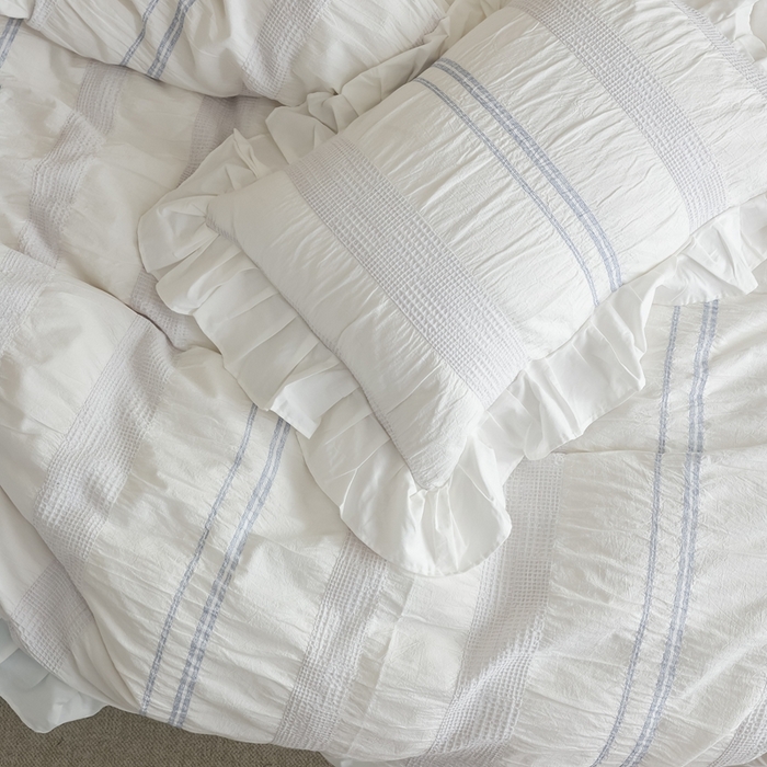 91家纺网 家纺一手货源 找家纺 棉眠 2025新款水洗皱皱纱色织提花花边款系列 人鱼蓝条花边