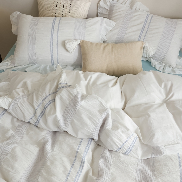 91家纺网 家纺一手货源 找家纺 棉眠 2025新款水洗皱皱纱色织提花花边款系列 人鱼蓝条花边