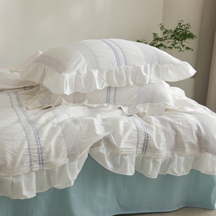 91家纺网 家纺一手货源 找家纺 棉眠 2025新款水洗皱皱纱色织提花花边款系列 人鱼蓝条花边