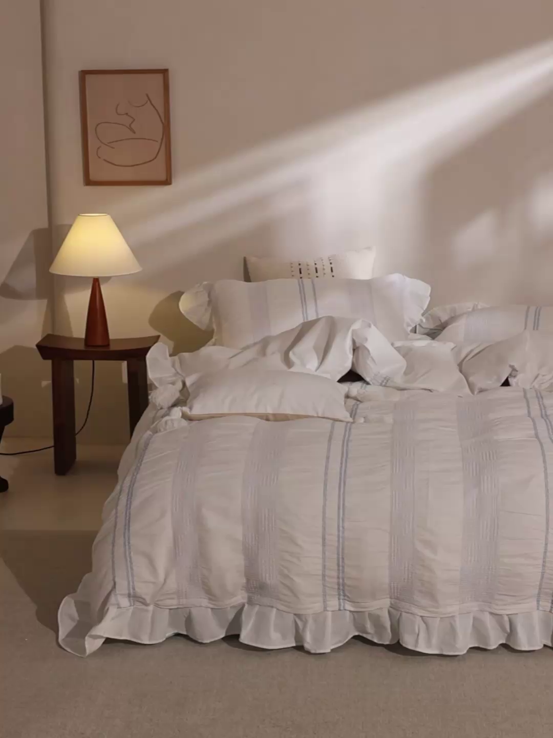 91家纺网 家纺一手货源 找家纺 棉眠 2025新款水洗皱皱纱色织提花花边款系列 人鱼蓝条花边