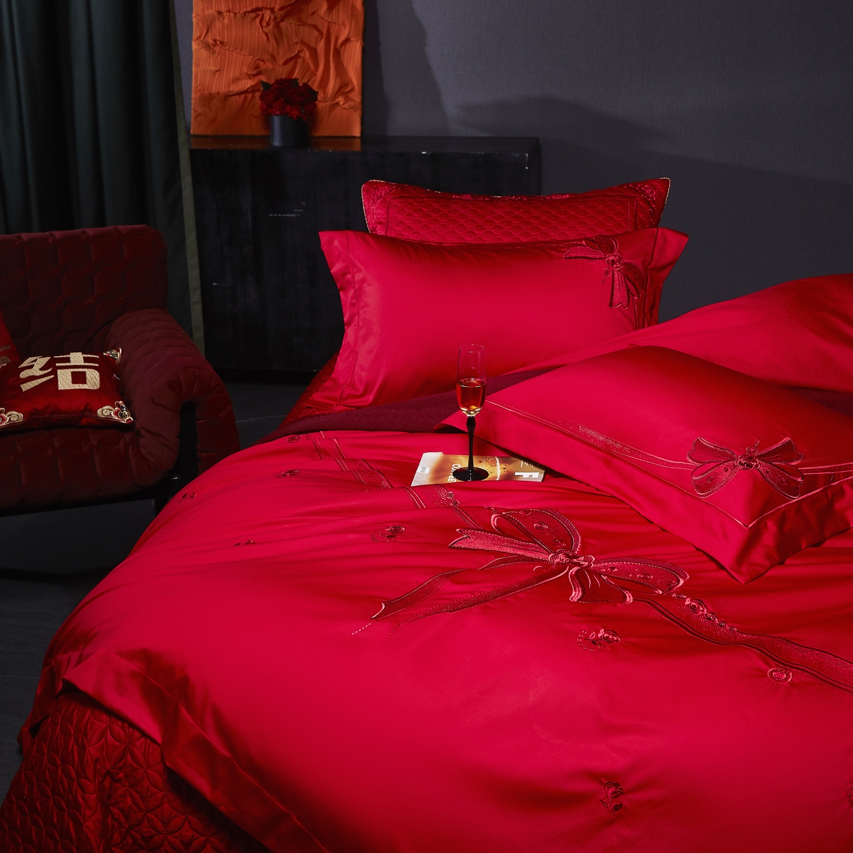 91家纺网 家纺一手货源 找家纺 高大尚婚庆馆 2025秋冬新款长绒棉臻棉系列婚庆款多件套 臻棉  爱意浓  (红）