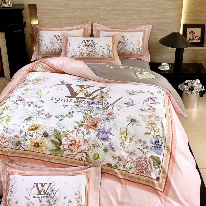 91家纺网 家纺一手货源 找家纺 大麦乐田 2025新款轻奢高端数码印花四件套系列 维密 浪漫粉