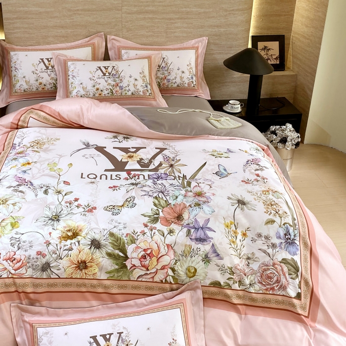 91家纺网 家纺一手货源 找家纺 大麦乐田 2025新款轻奢高端数码印花四件套系列 维密 浪漫粉