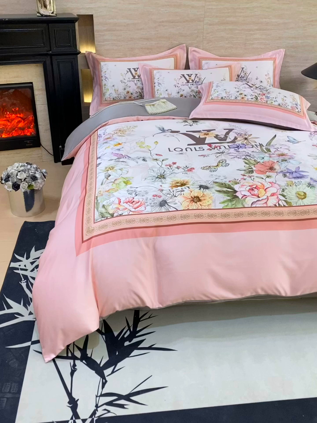 91家纺网 家纺一手货源 找家纺 大麦乐田 2025新款轻奢高端数码印花四件套系列 维密 浪漫粉