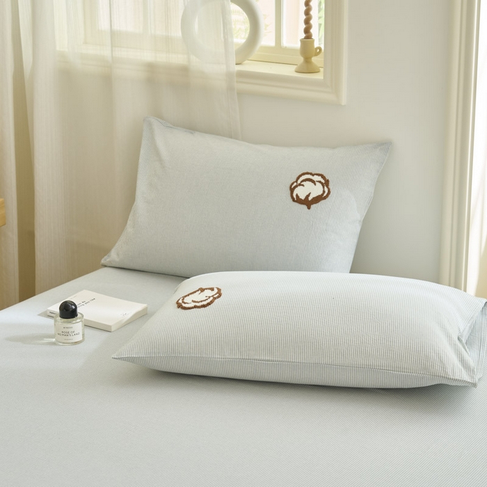 91家纺网 家纺一手货源 找家纺 早晨家纺 2025新款色织纯棉水洗棉毛巾绣床单 流年床单-浅兰