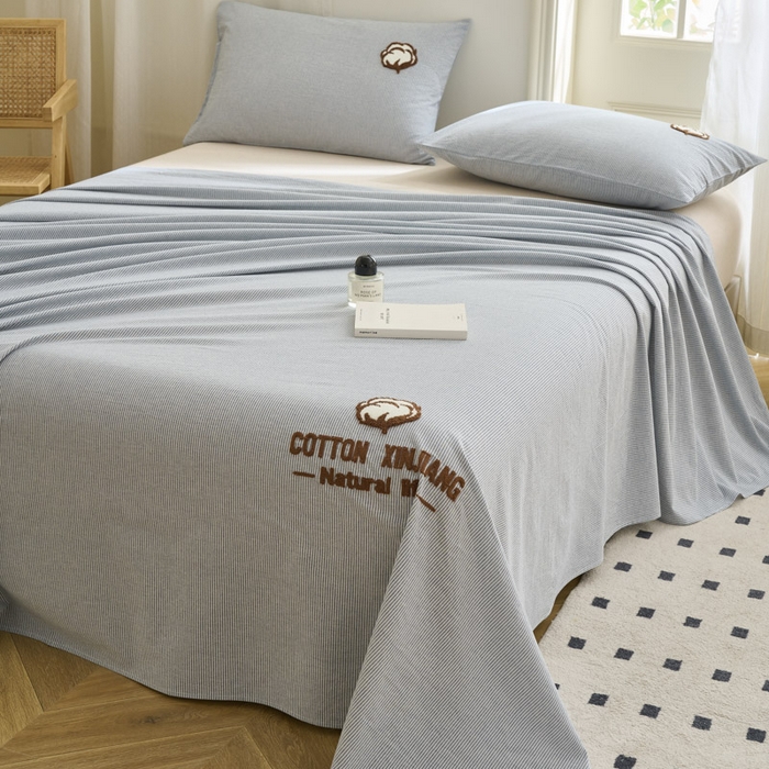 91家纺网 家纺一手货源 找家纺 早晨家纺 2025新款色织纯棉水洗棉毛巾绣床单 流年床单-深兰