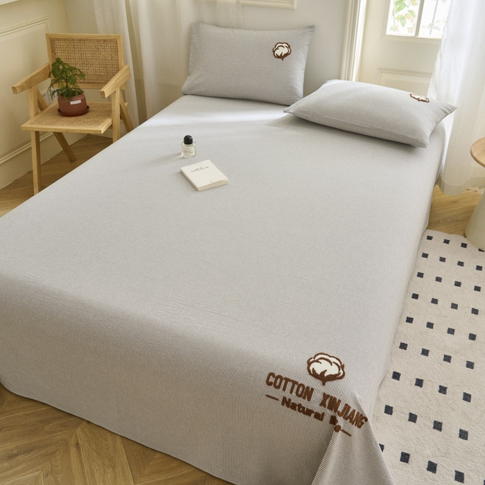 91家纺网 家纺一手货源 找家纺 早晨家纺 2025新款色织纯棉水洗棉毛巾绣床单 流年床单-深灰