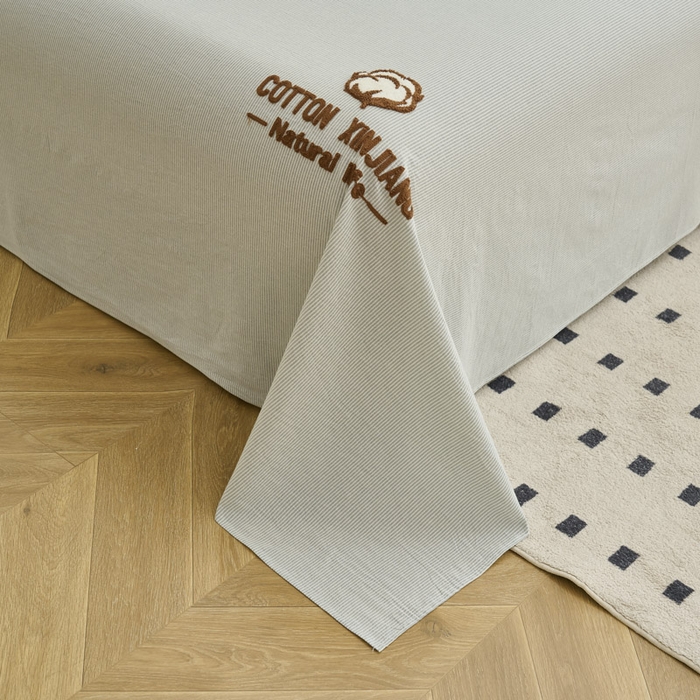 91家纺网 家纺一手货源 找家纺 早晨家纺 2025新款色织纯棉水洗棉毛巾绣床单 流年床单-浅兰