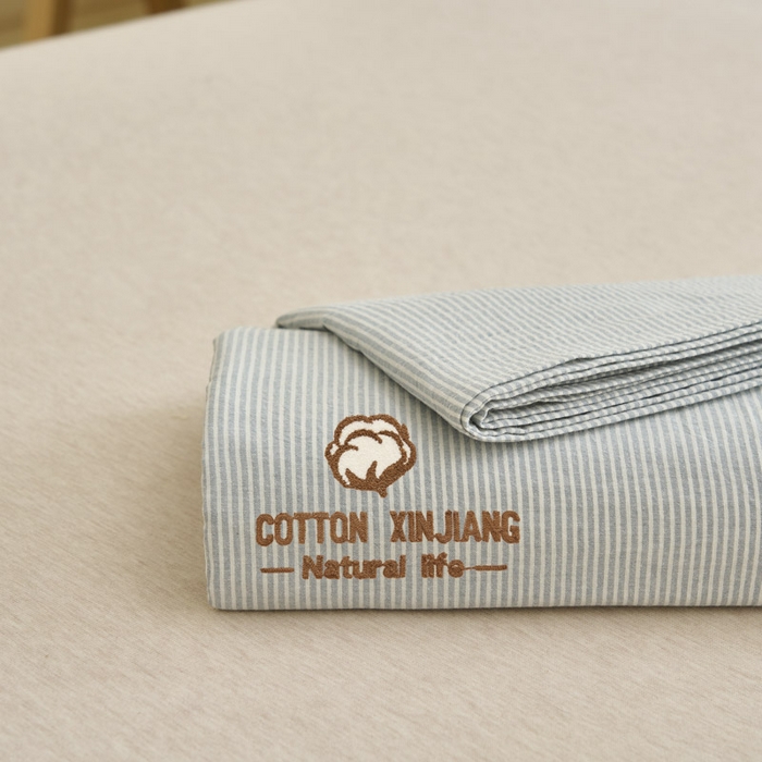 91家纺网 家纺一手货源 找家纺 早晨家纺 2025新款色织纯棉水洗棉毛巾绣床单 流年床单-浅兰