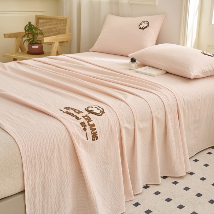 91家纺网 家纺一手货源 找家纺 早晨家纺 2025新款色织纯棉水洗棉毛巾绣床单 流年床单-浅粉