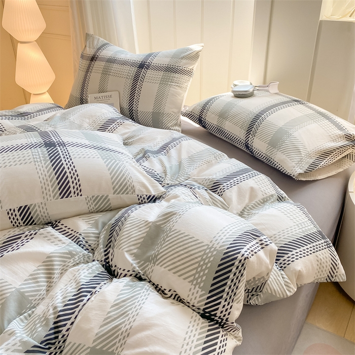 91家纺网 家纺一手货源 找家纺 慕木家纺 2025新品A类条纹简约无印风水洗棉床单款四件套条纹格系列（抽空压缩可跨境提供买家秀） 几何简格+中灰