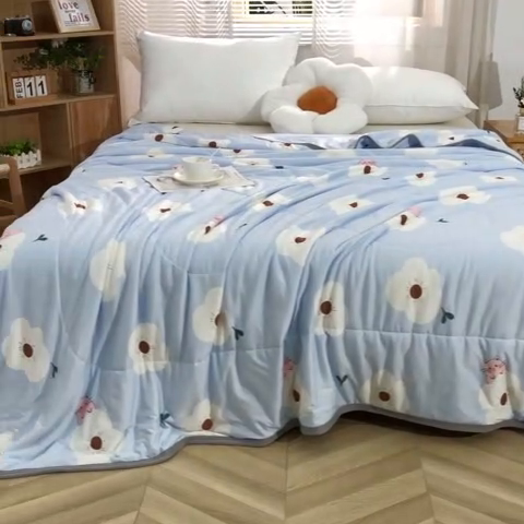 91家纺网 家纺一手货源 找家纺 贝兰仙奴 2025新款针织棉夏被 花与猫蓝