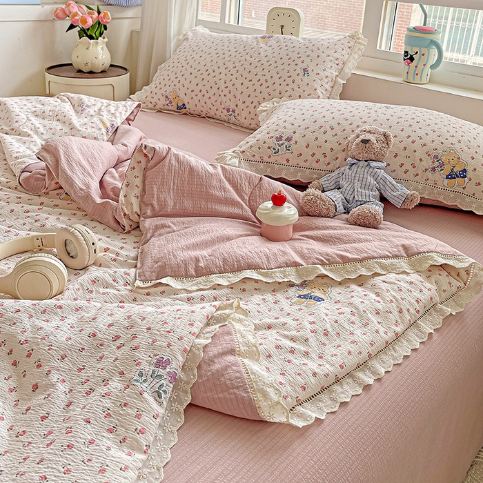 91家纺网 家纺一手货源 找家纺 一比一家纺 2026新款云感皱皱纱全棉花边款夏被四件套【控价109元】兔小姐