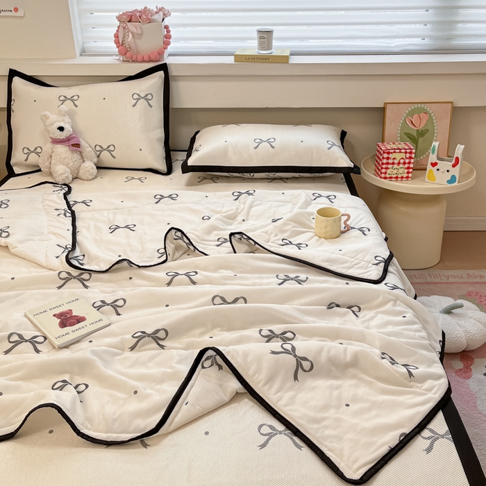 91家纺网 家纺一手货源 找家纺 慕澄家纺 2025新款真冰藤席子凉席夏被夏凉被空调被四件套 波点蝴蝶结