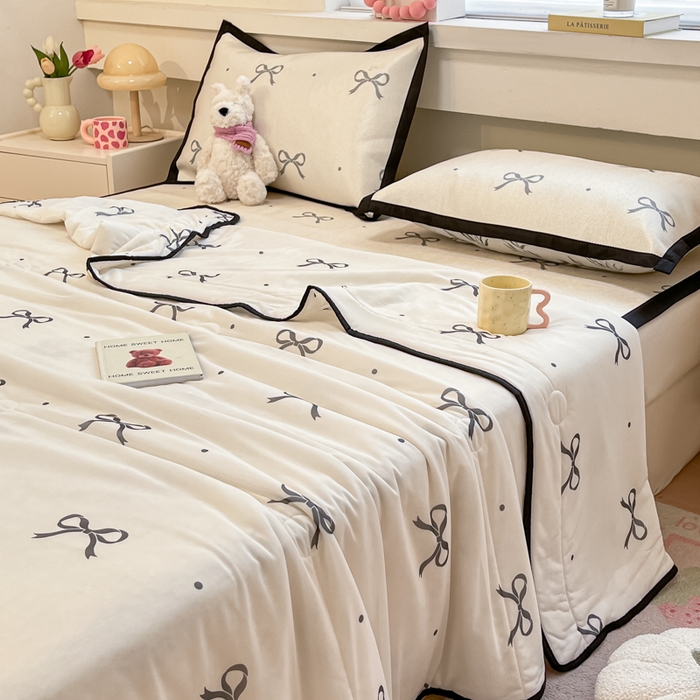 91家纺网 家纺一手货源 找家纺 慕澄家纺 2025新款真冰藤席子凉席夏被夏凉被空调被四件套 波点蝴蝶结