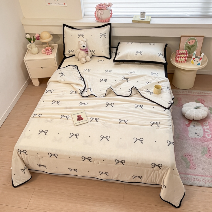 91家纺网 家纺一手货源 找家纺 慕澄家纺 2025新款真冰藤席子凉席夏被夏凉被空调被四件套 波点蝴蝶结