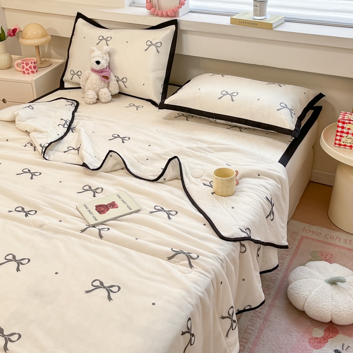 91家纺网 家纺一手货源 找家纺 慕澄家纺 2025新款真冰藤席子凉席夏被夏凉被空调被四件套 波点蝴蝶结