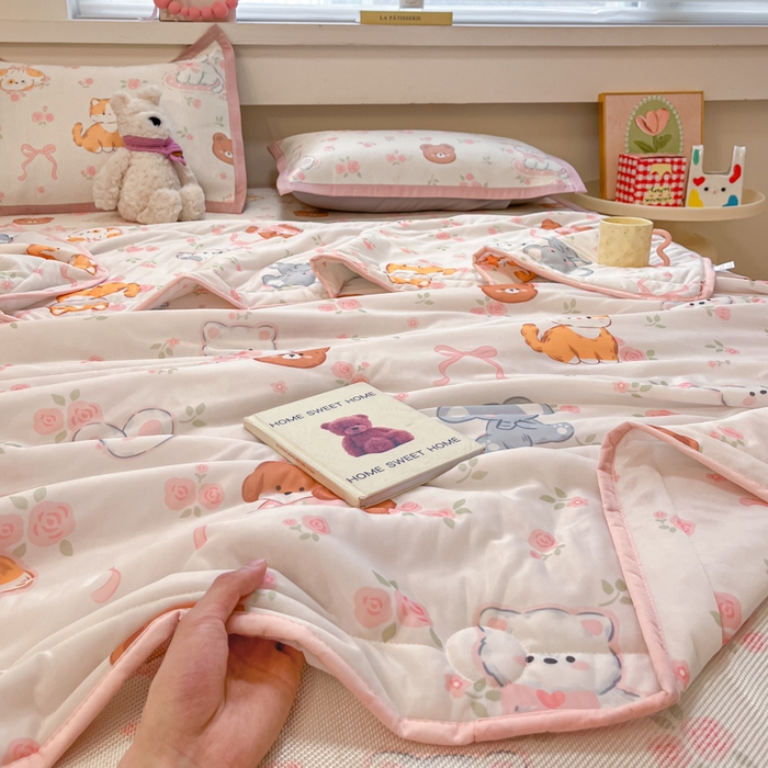 91家纺网 家纺一手货源 找家纺 慕澄家纺 2025新款真冰藤席子凉席夏被夏凉被空调被四件套 彩色小萌物