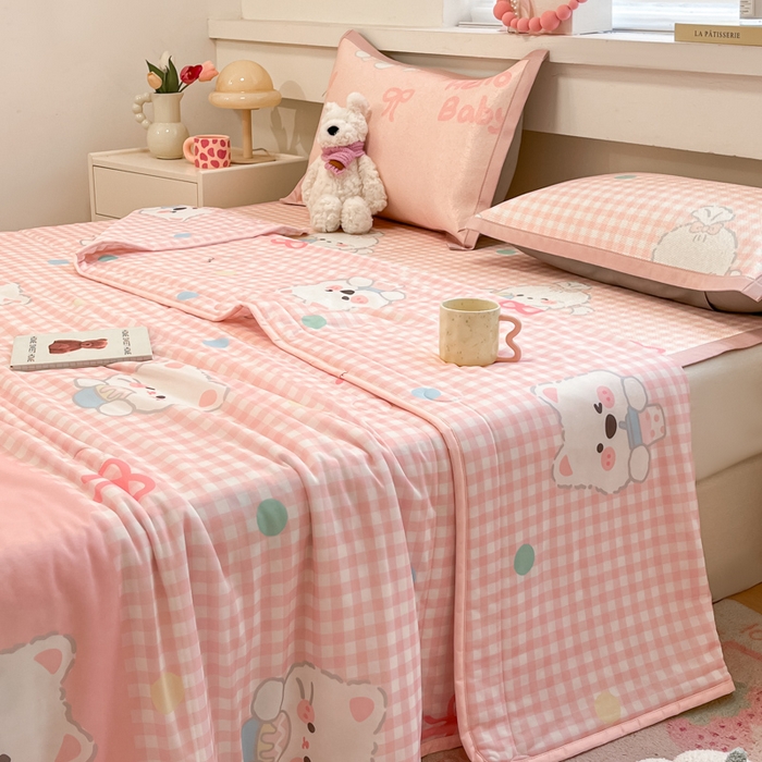 91家纺网 家纺一手货源 找家纺 慕澄家纺 2025新款真冰藤席子凉席夏被夏凉被空调被四件套 格子奶芙芙