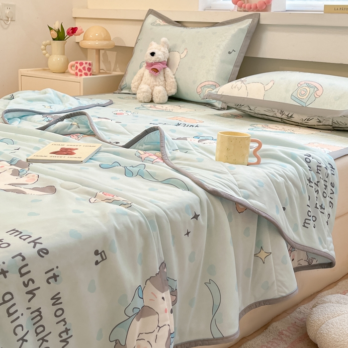 91家纺网 家纺一手货源 找家纺 慕澄家纺 2025新款真冰藤席子凉席夏被夏凉被空调被四件套 害羞喵