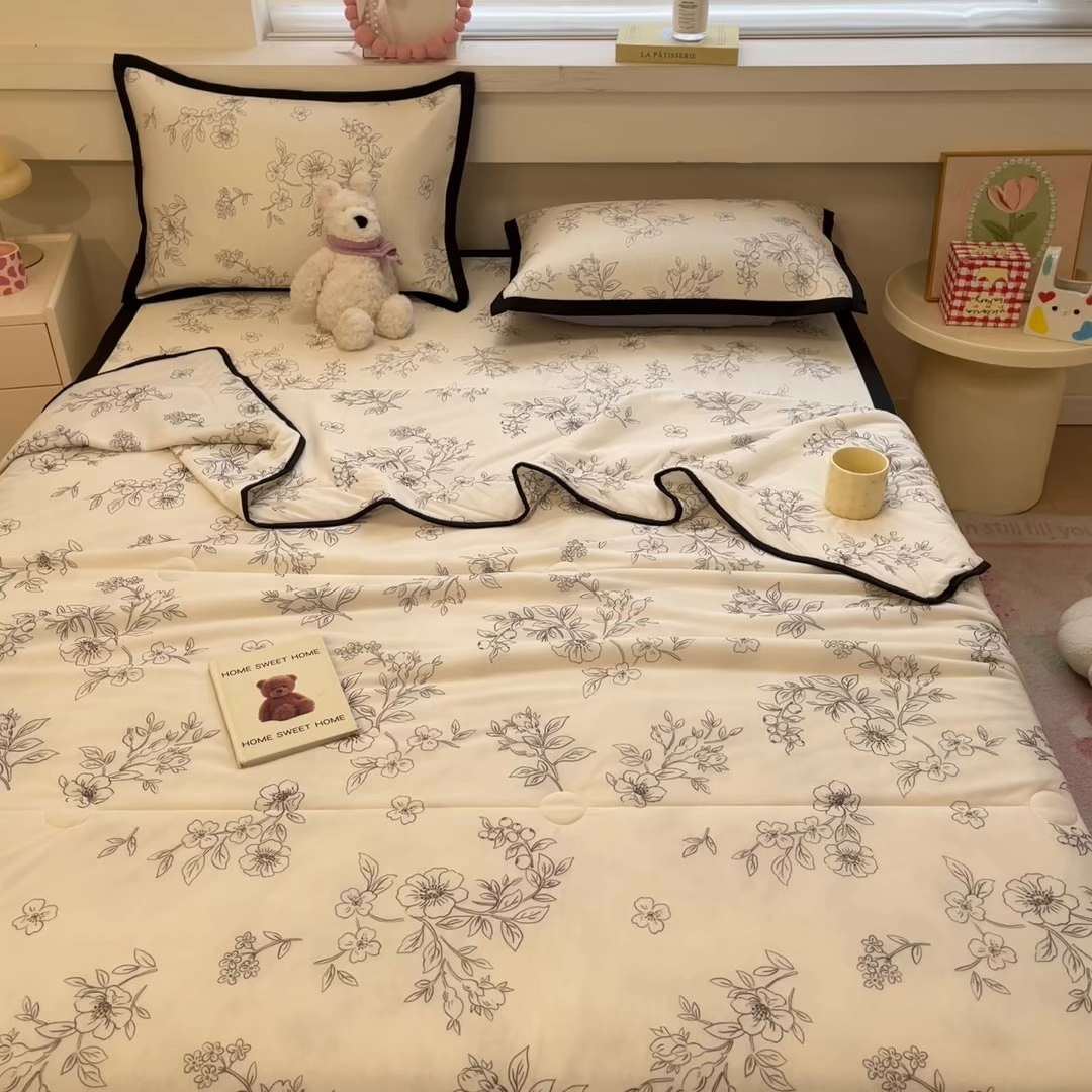 91家纺网 家纺一手货源 找家纺 慕澄家纺 2025新款真冰藤席子凉席夏被夏凉被空调被四件套 花影