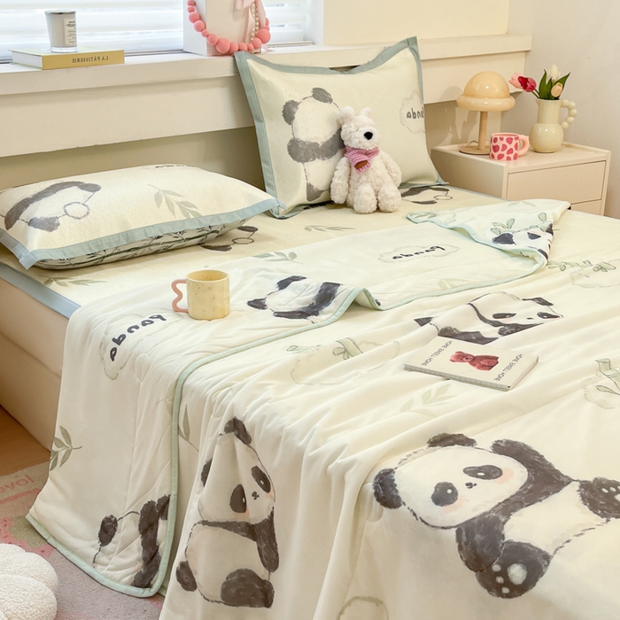 91家纺网 家纺一手货源 找家纺 慕澄家纺 2025新款真冰藤席子凉席夏被夏凉被空调被四件套 熊猫戏竹