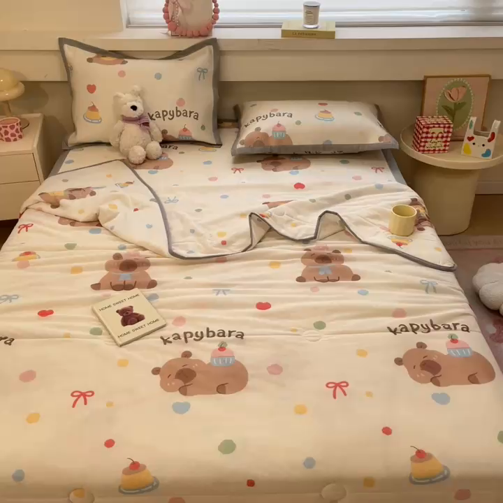 91家纺网 家纺一手货源 找家纺 慕澄家纺 2025新款真冰藤席子凉席夏被夏凉被空调被四件套 彩色小萌物