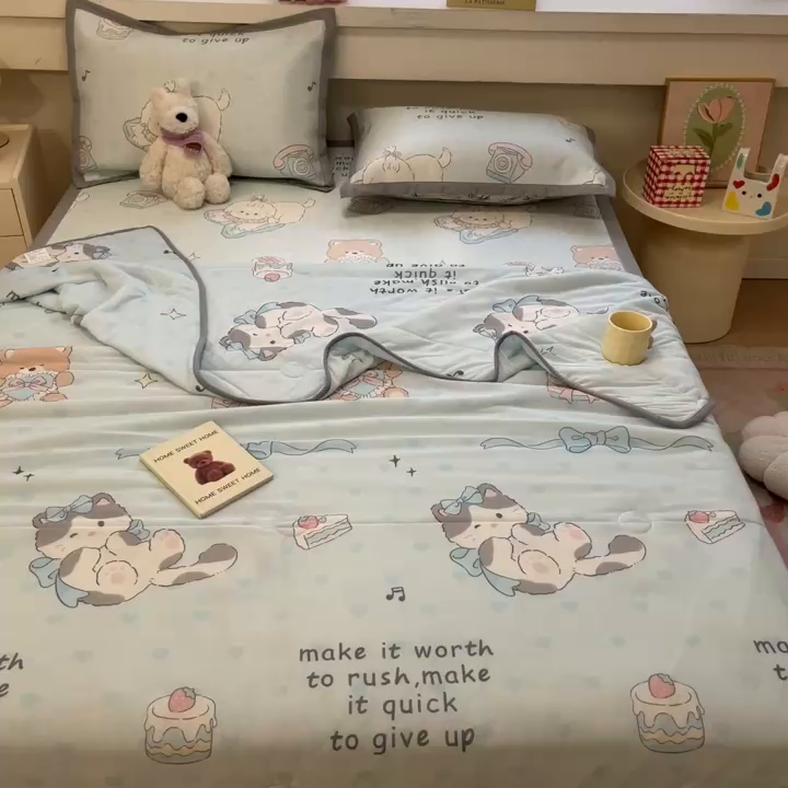 91家纺网 家纺一手货源 找家纺 慕澄家纺 2025新款真冰藤席子凉席夏被夏凉被空调被四件套 害羞喵