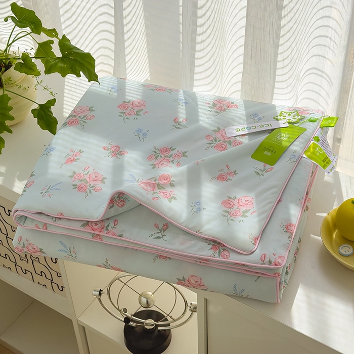 91家纺网 家纺一手货源 找家纺 （总）赫梵茜 2025春夏新款无套路不墨迹锦氨凉感丝双面印花小冰皮夏被夏凉被空调被可机洗