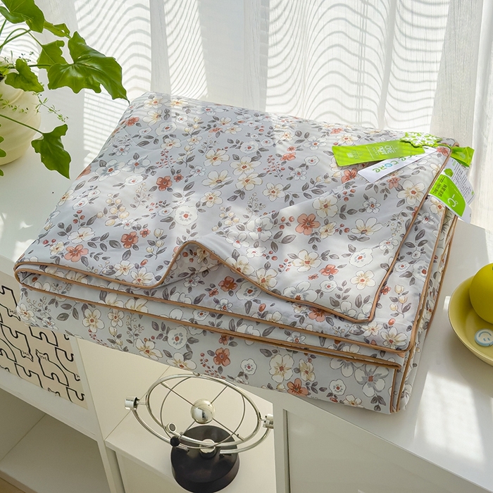 91家纺网 家纺一手货源 找家纺 （总）赫梵茜 2025春夏新款无套路不墨迹锦氨凉感丝双面印花小冰皮夏被夏凉被空调被可机洗