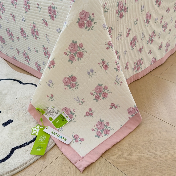 91家纺网 家纺一手货源 找家纺 赫梵茜 2025春夏新款锦氨凉感丝冰皮软席床盖夏被夏凉被空调被四件套