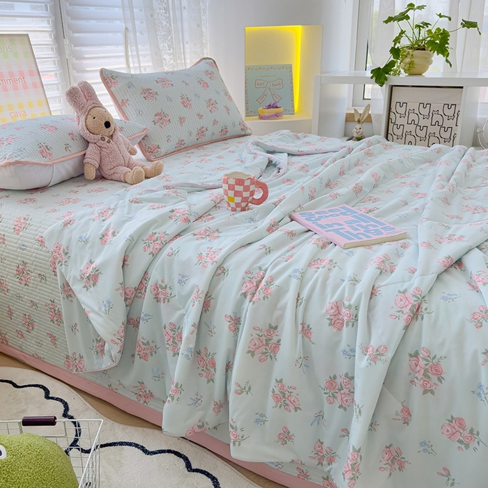 91家纺网 家纺一手货源 找家纺 赫梵茜 2025春夏新款锦氨凉感丝冰皮软席床盖夏被夏凉被空调被四件套