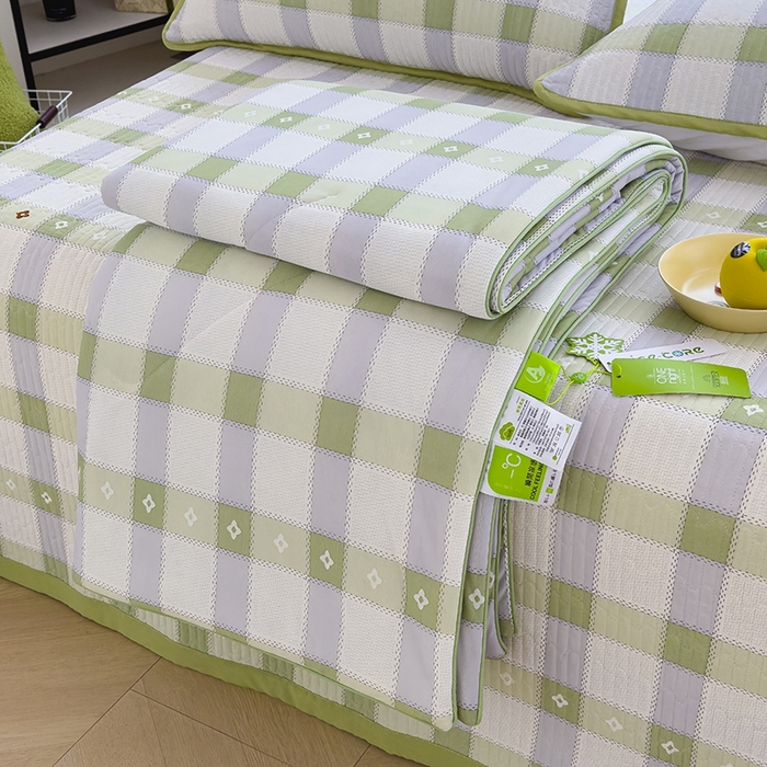 91家纺网 家纺一手货源 找家纺 赫梵茜 2025春夏新款锦氨凉感丝冰皮软席床盖夏被夏凉被空调被四件套