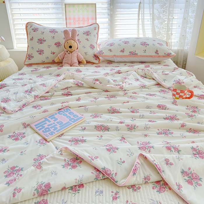 91家纺网 家纺一手货源 找家纺 赫梵茜 2025春夏新款无套路不墨迹锦氨凉感丝双面印花小冰皮夏被夏凉被空调被可机洗