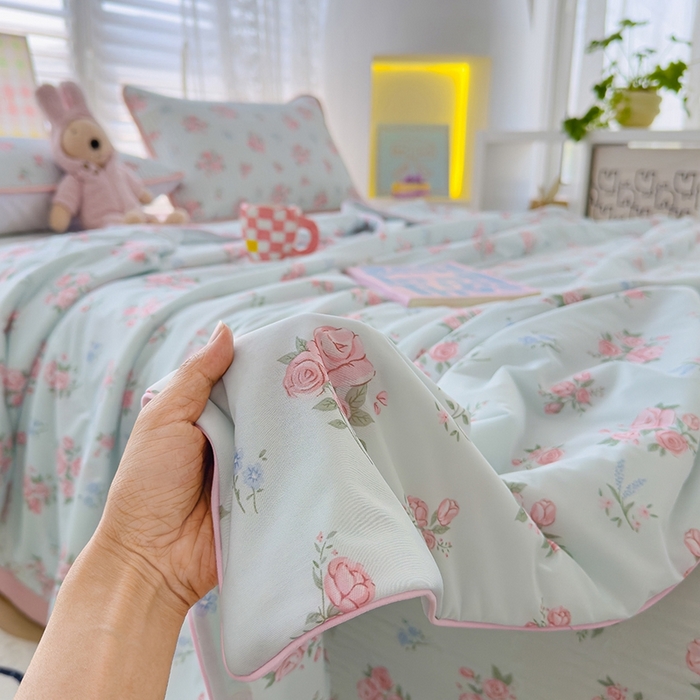 91家纺网 家纺一手货源 找家纺 赫梵茜 2025春夏新款无套路不墨迹锦氨凉感丝双面印花小冰皮夏被夏凉被空调被可机洗