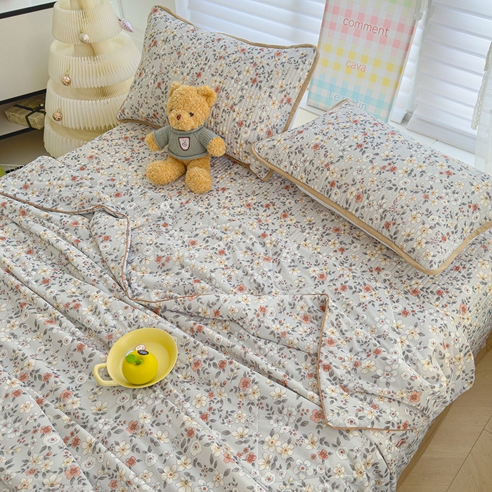 91家纺网 家纺一手货源 找家纺 赫梵茜 2025春夏新款无套路不墨迹锦氨凉感丝双面印花小冰皮夏被夏凉被空调被可机洗