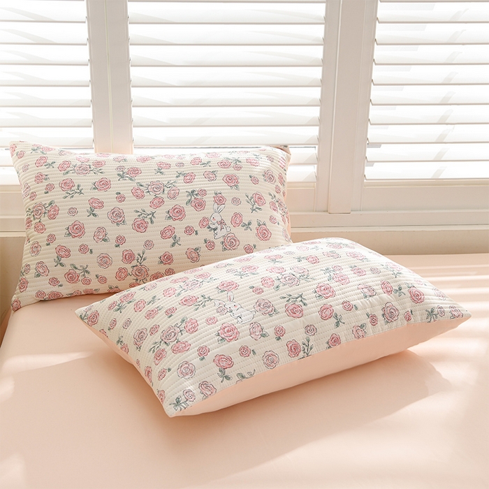 91家纺网 家纺一手货源 找家纺 圣楚家纺 2025新款亲肤舒适云朵夹棉床笠 花香小兔