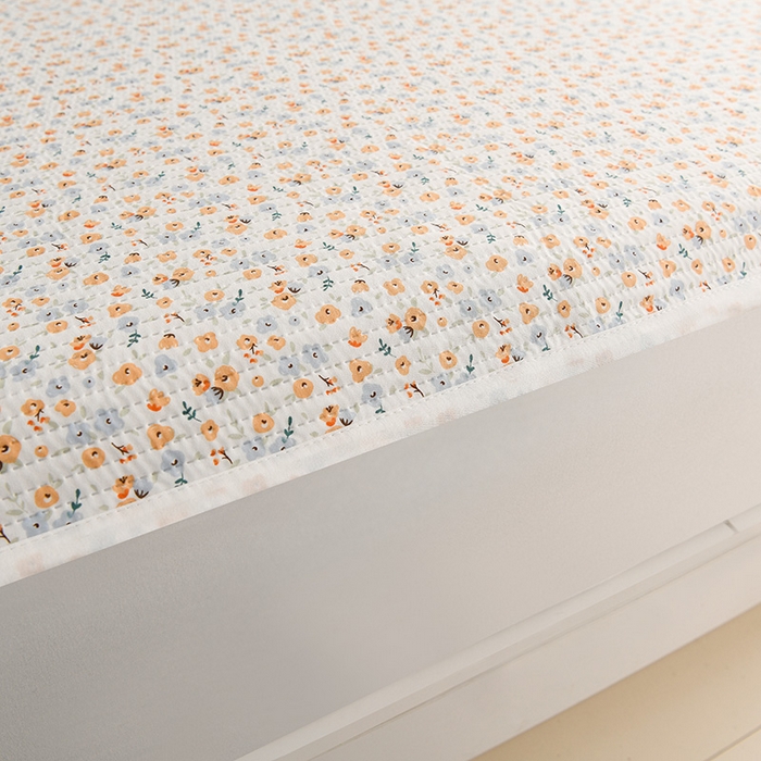 91家纺网 家纺一手货源 找家纺 圣楚家纺 2025新款亲肤舒适云朵夹棉床笠 春色恋曲