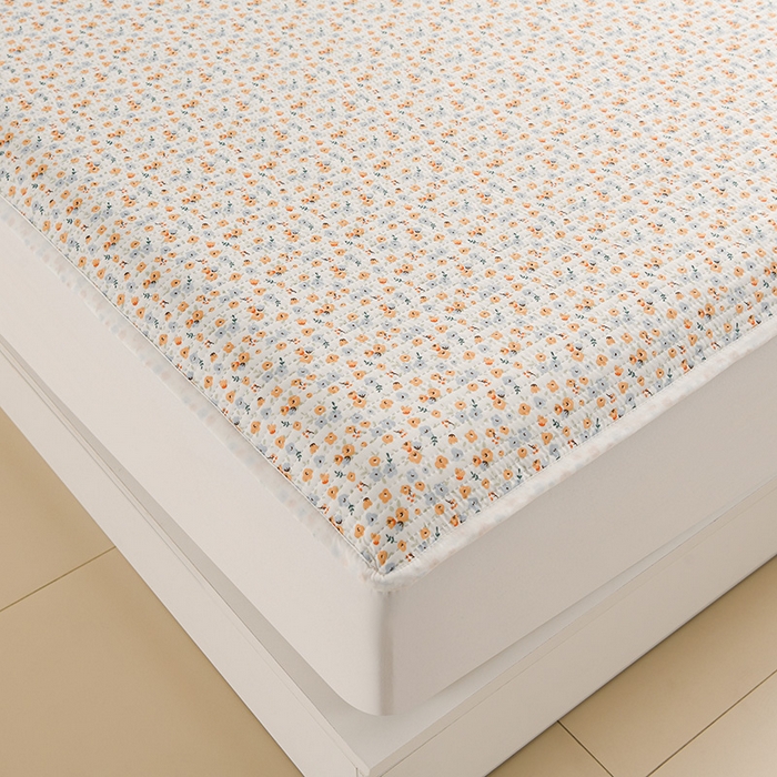 91家纺网 家纺一手货源 找家纺 圣楚家纺 2025新款亲肤舒适云朵夹棉床笠 春色恋曲